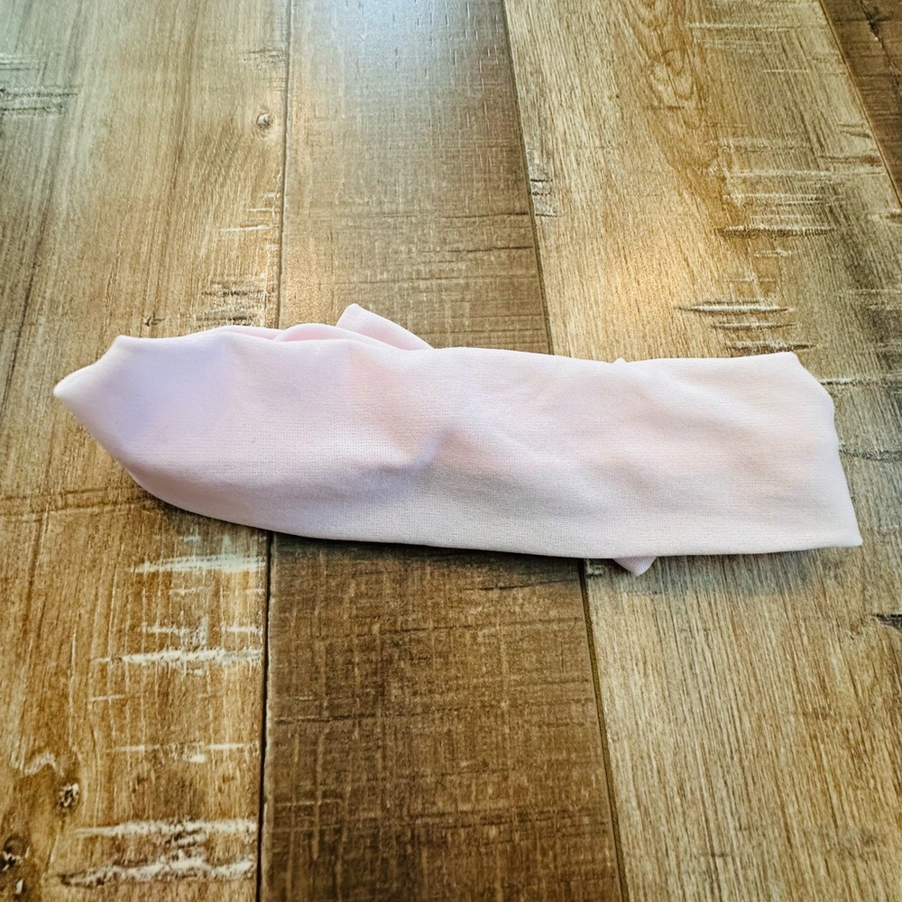 Light pink baby headband.‎ One size - Picture 3 of 3